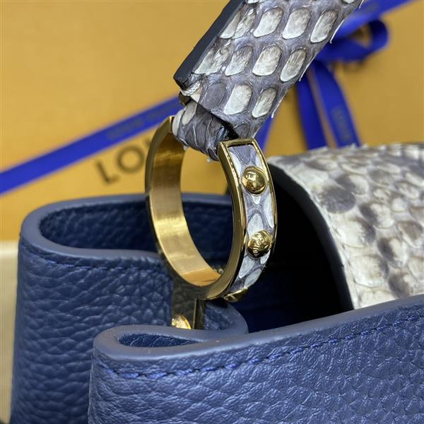 2026120164258879 800